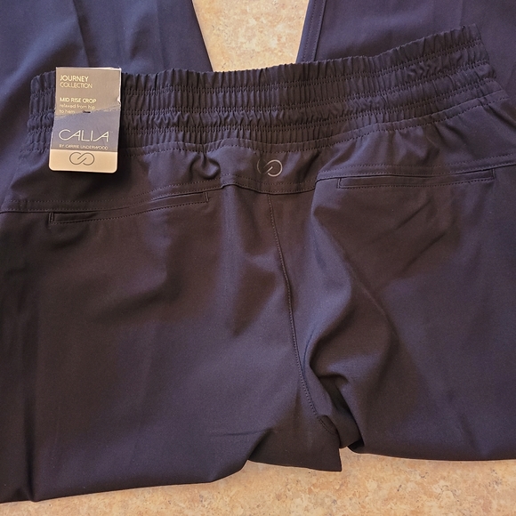 NWT Calia Mid-Rise Crop Wide Leg Pure Black Athletic Pants in Size XS - Picture 2 of 7